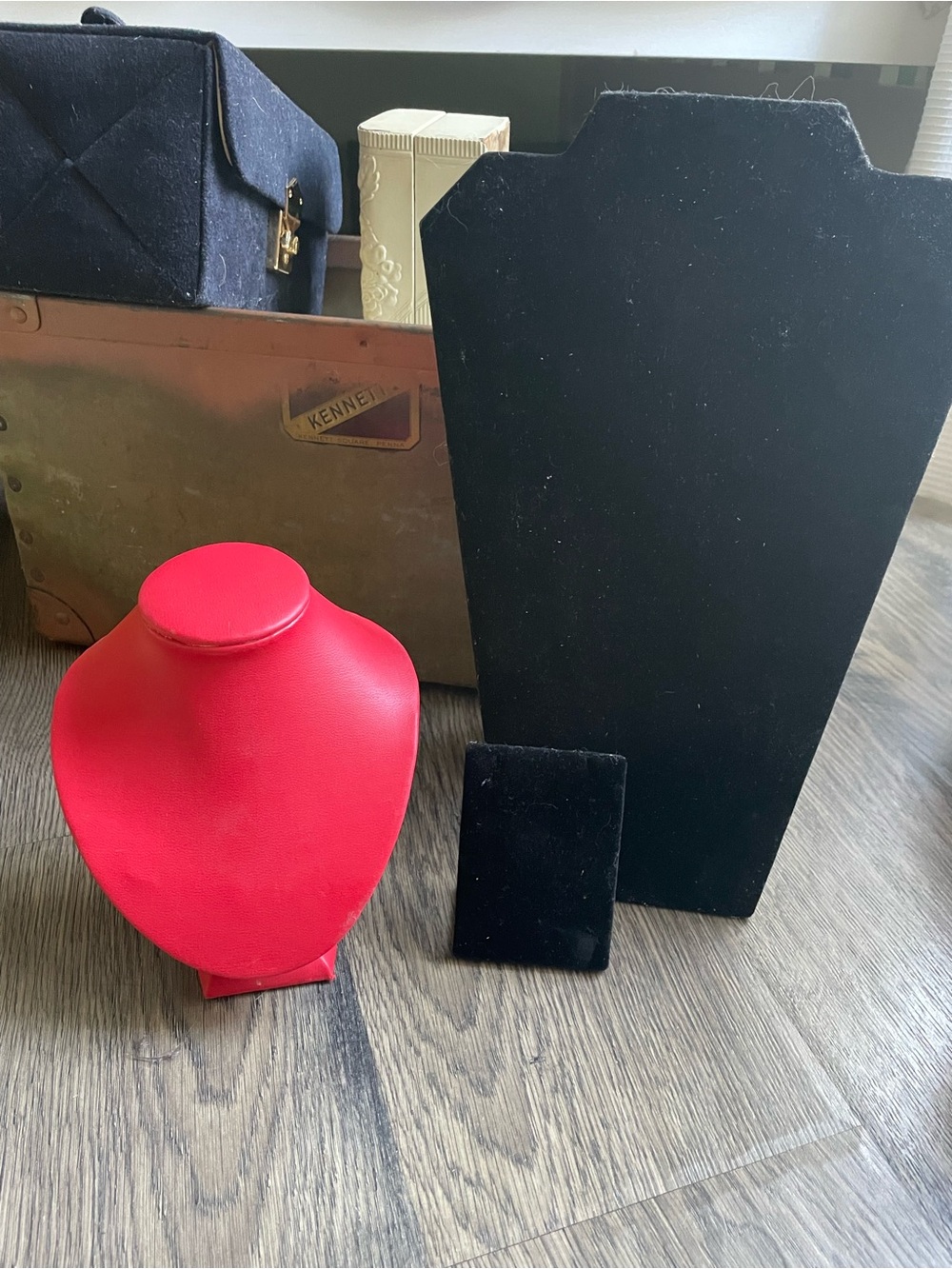 Lot Jewelry Stands Display Velvet Faux Leather Small Large